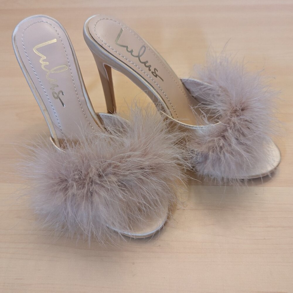 Pair of shoes 5 1/2